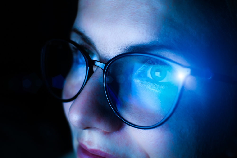 What is Blue Light, and Does it Harm the Eyes?